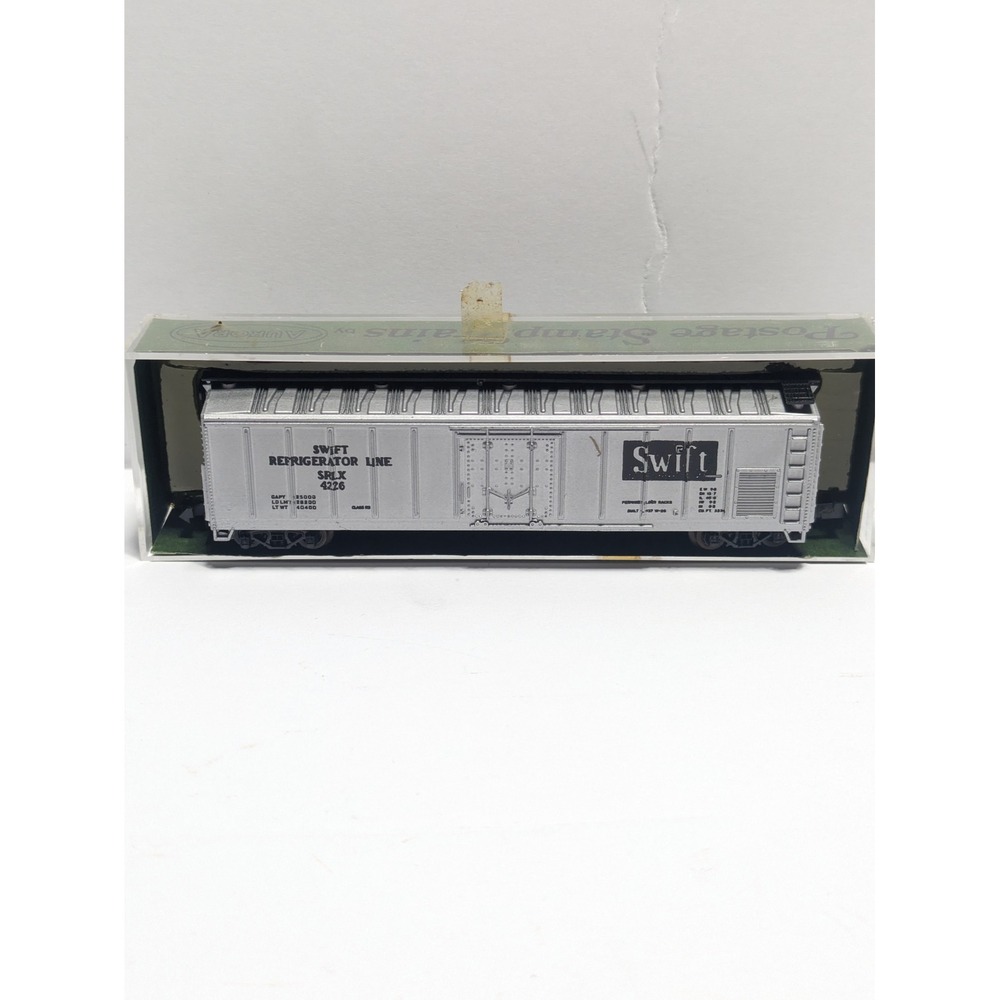Aurora Vintage N Scale Swift Refrigerator Line SRLX 4226 Silver Car